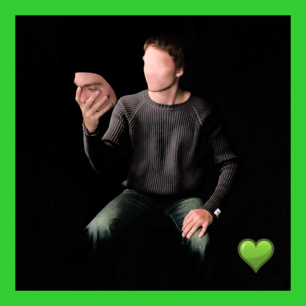 Selbstgespräche. Ein Mann sitzt auf einem Stuhl und hält in der Hand sein eigenes Gesicht.